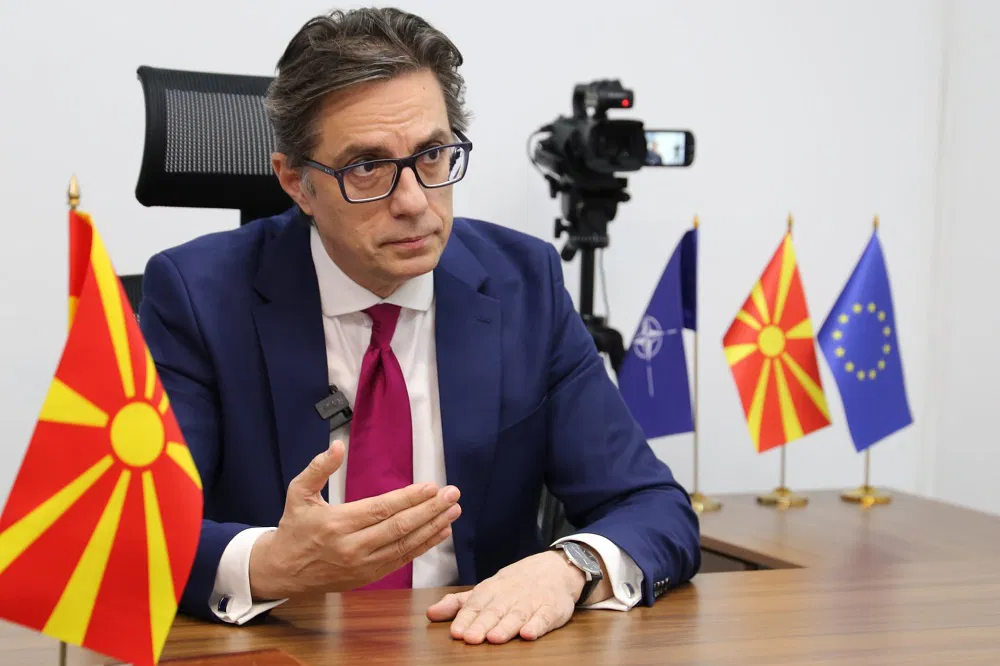 Prof  Dr  Pendarovski  1   Duhet të ngrihet pyetja rreth legjitimitetit politik dhe strategjik të elitave që na udhëheqin aktualisht
